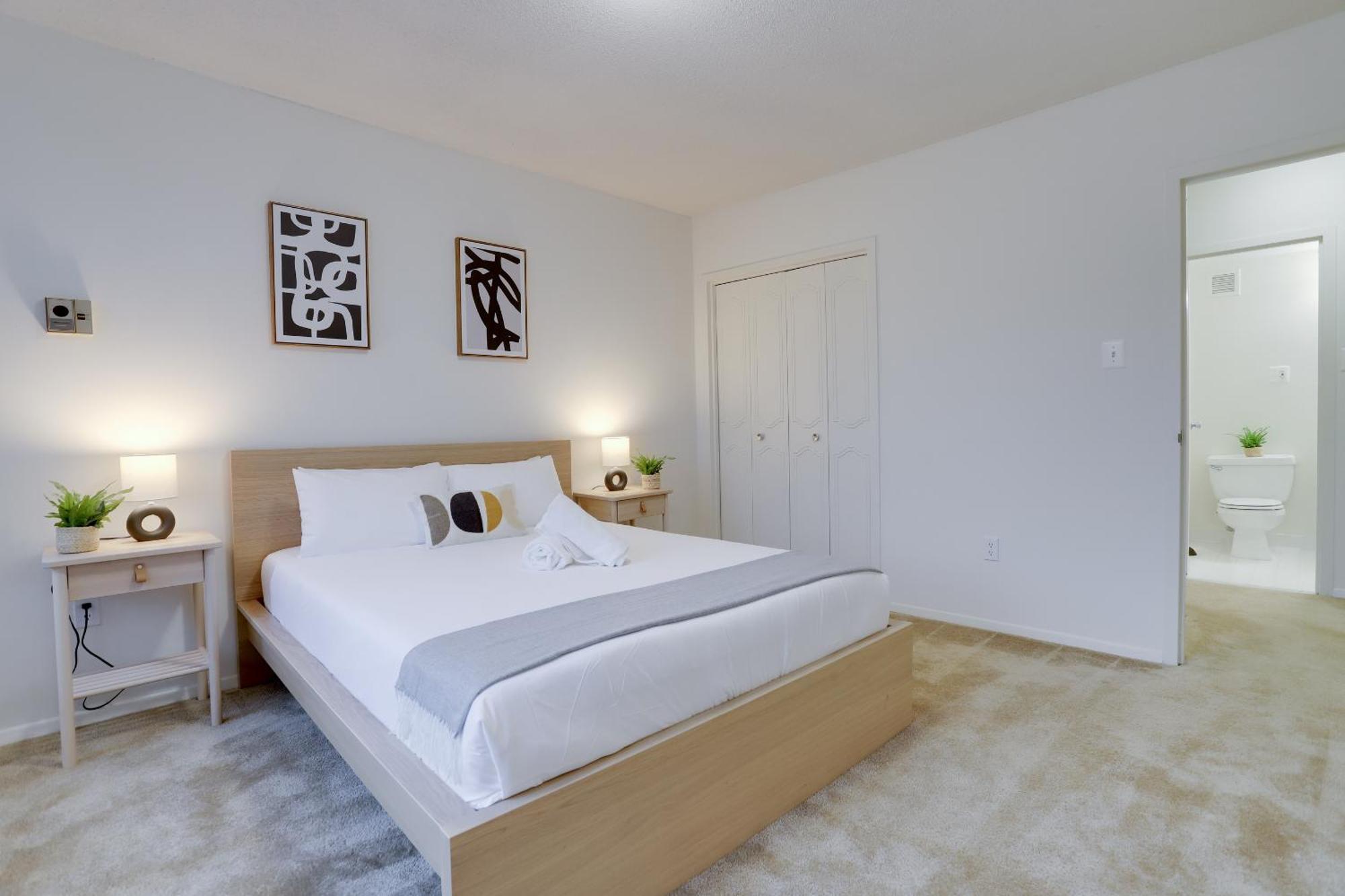 Sensational Condominium @Crystal City Arlington Exteriör bild